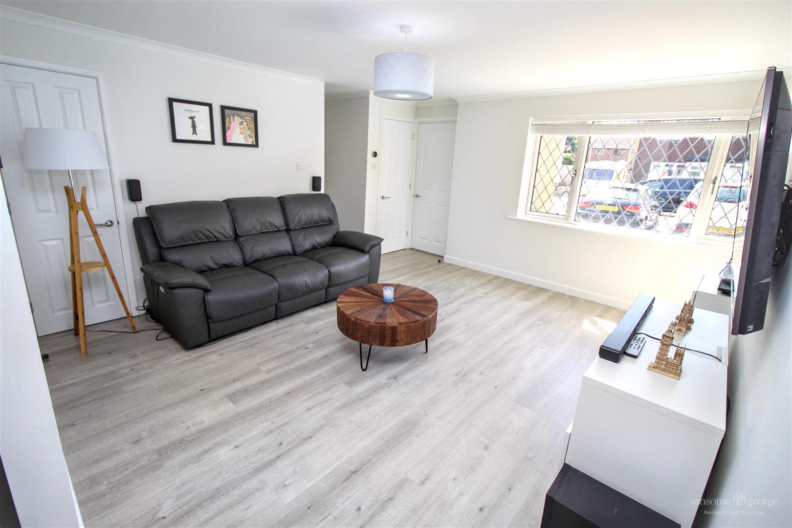 Meadow Way, Theale, Reading